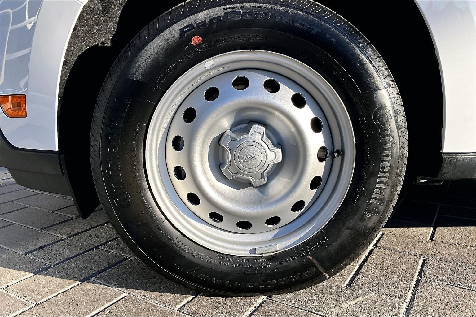 Used 2025 Ford Maverick XLT w/ Equipment Group 302A image 9