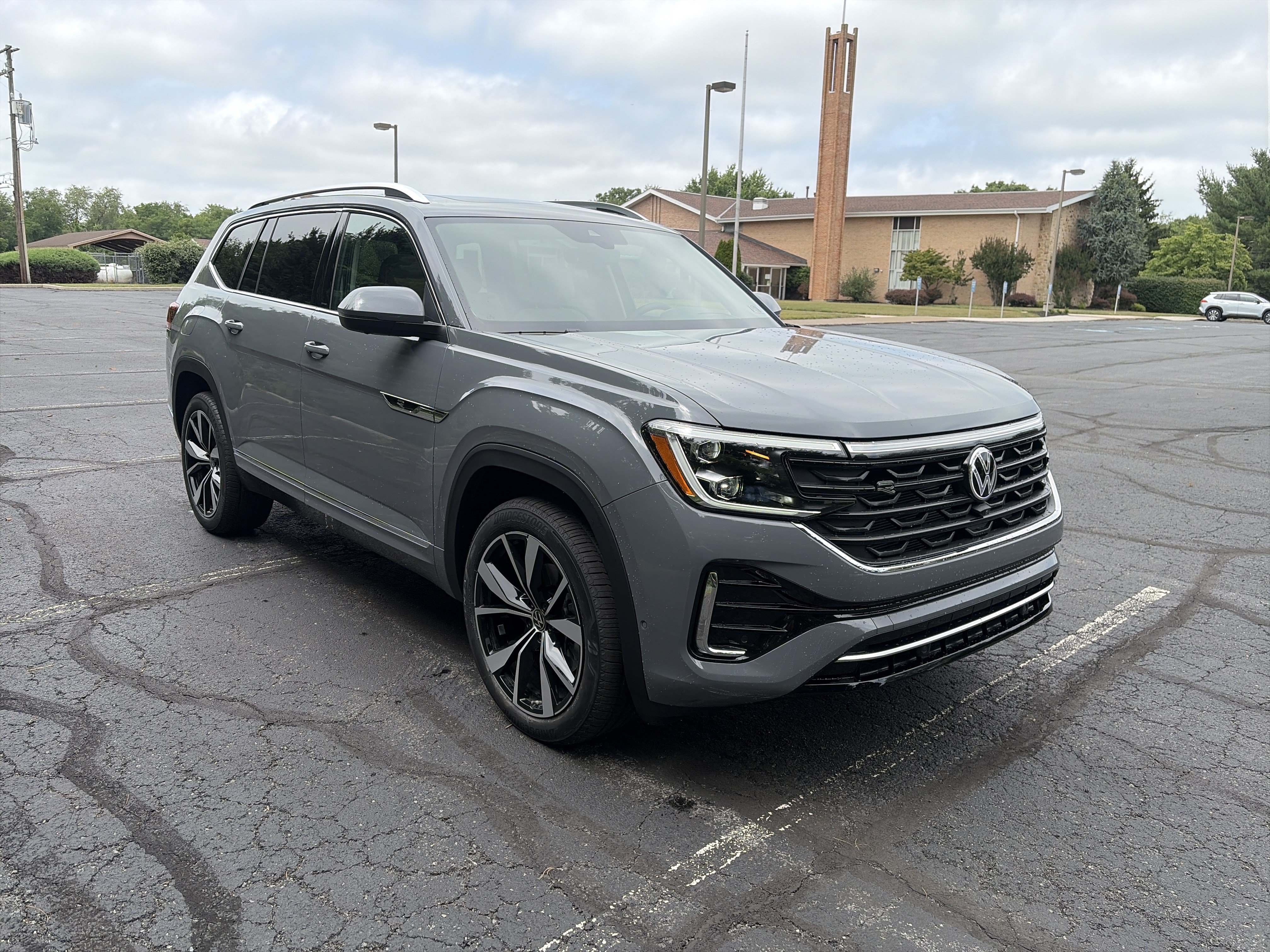 New 2026 Volkswagen Atlas SEL Premium R-Line AWD/4WD image 3