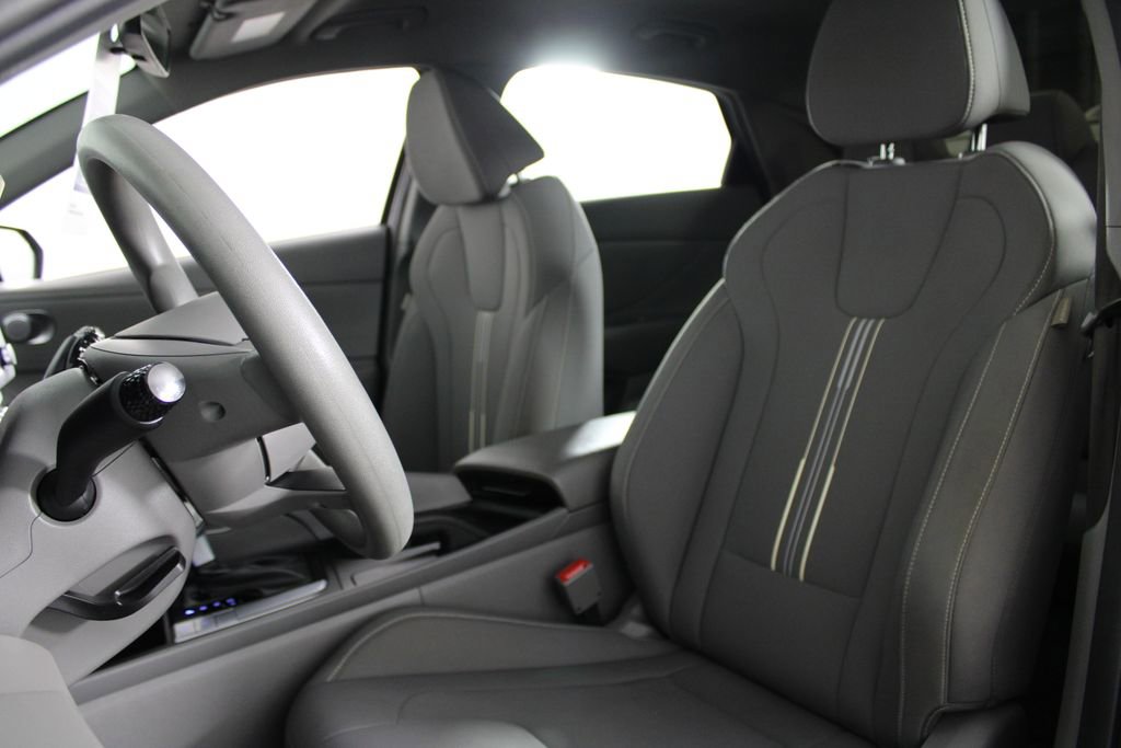 Certified 2023 Hyundai Elantra SEL image 19