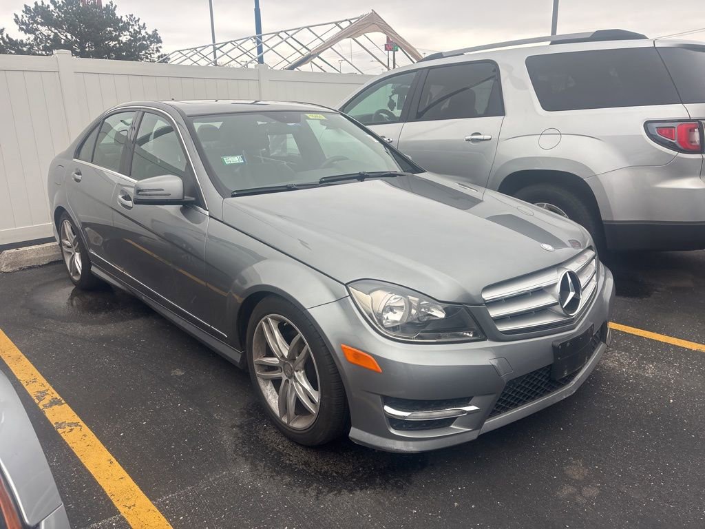 Used 2012 Mercedes-Benz C 300 4MATIC Sedan image 3