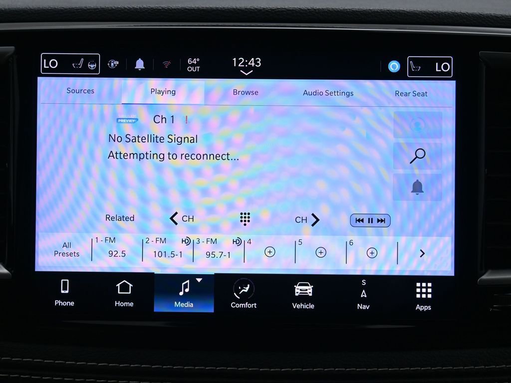 Used 2022 Chrysler Pacifica Touring-L w/ Uconnect Theater Family Group image 35