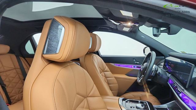 Used 2023 BMW 740i image 21