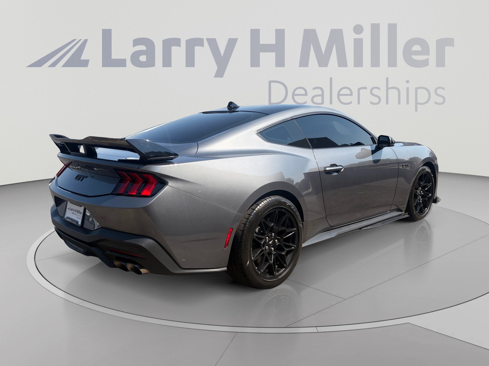 Used 2025 Ford Mustang GT Premium RWD image 5