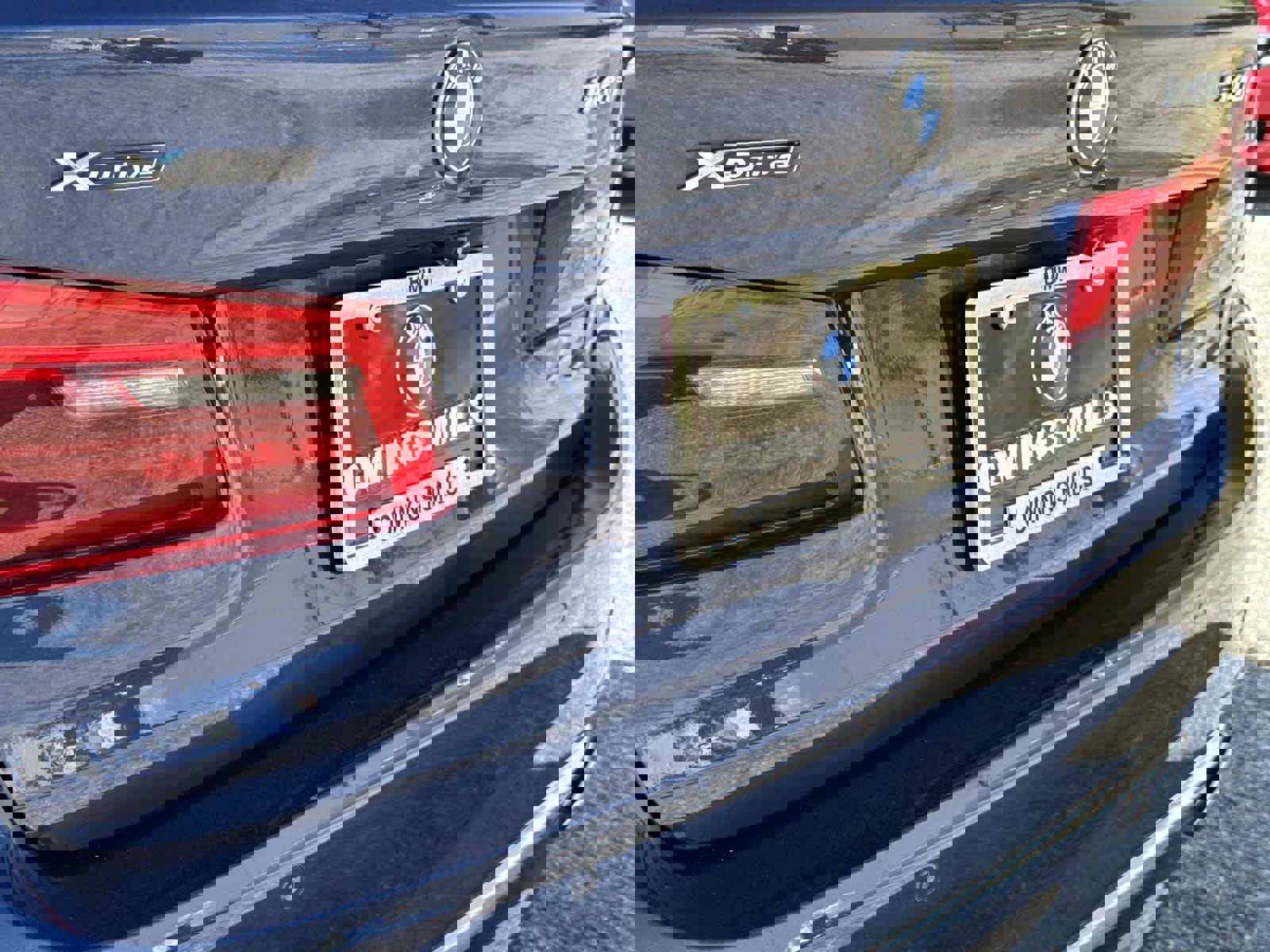 Used 2018 BMW 540i xDrive w/ M Sport Package image 11