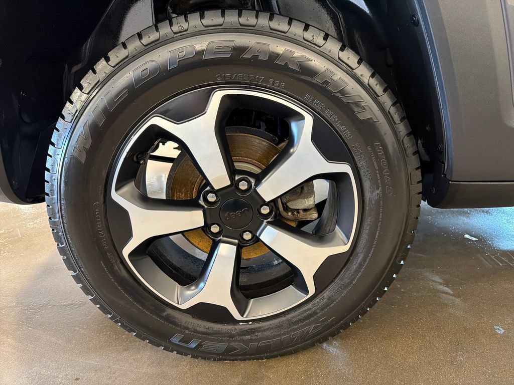 Used 2020 Jeep Renegade Trailhawk w/ Premium Leather Group AWD/4WD image 22