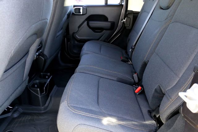 Used 2025 Jeep Wrangler Sport S image 22