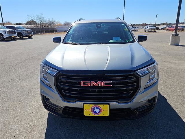 Used 2023 GMC Terrain SLT w/ Tech Package image 8