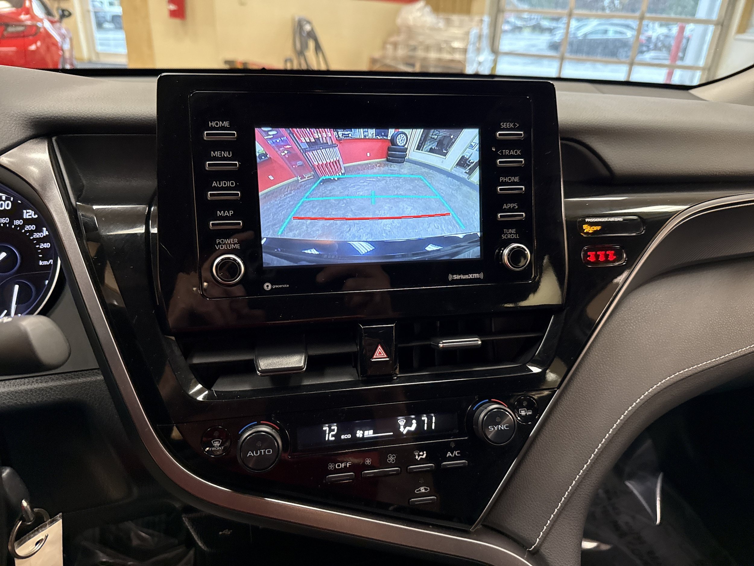 Used 2023 Toyota Camry SE FWD image 31