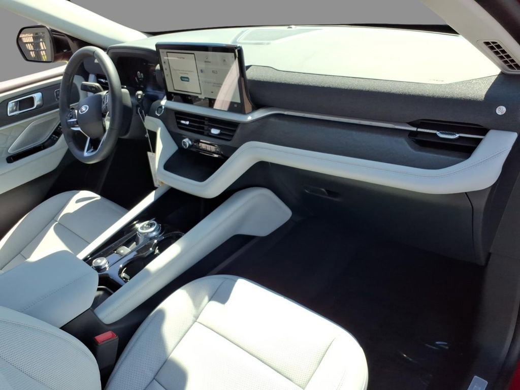 New 2026 Ford Explorer Platinum image 12