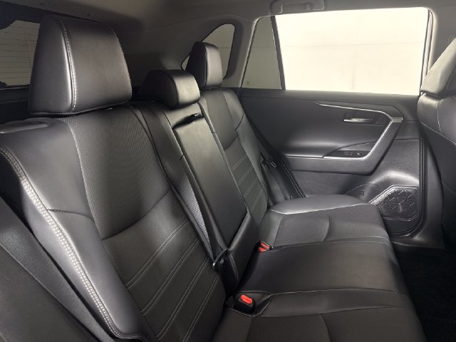 Used 2022 Toyota RAV4 Limited AWD/4WD image 15