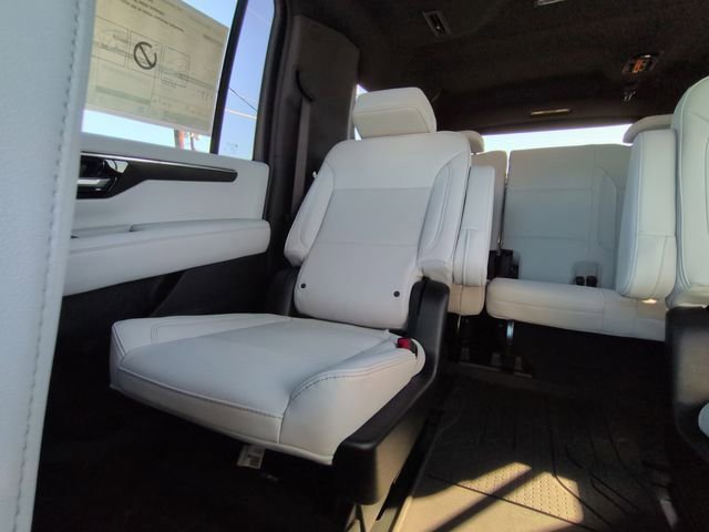 New 2026 Chevrolet Suburban Premier w/ Sun And Tow Package image 4