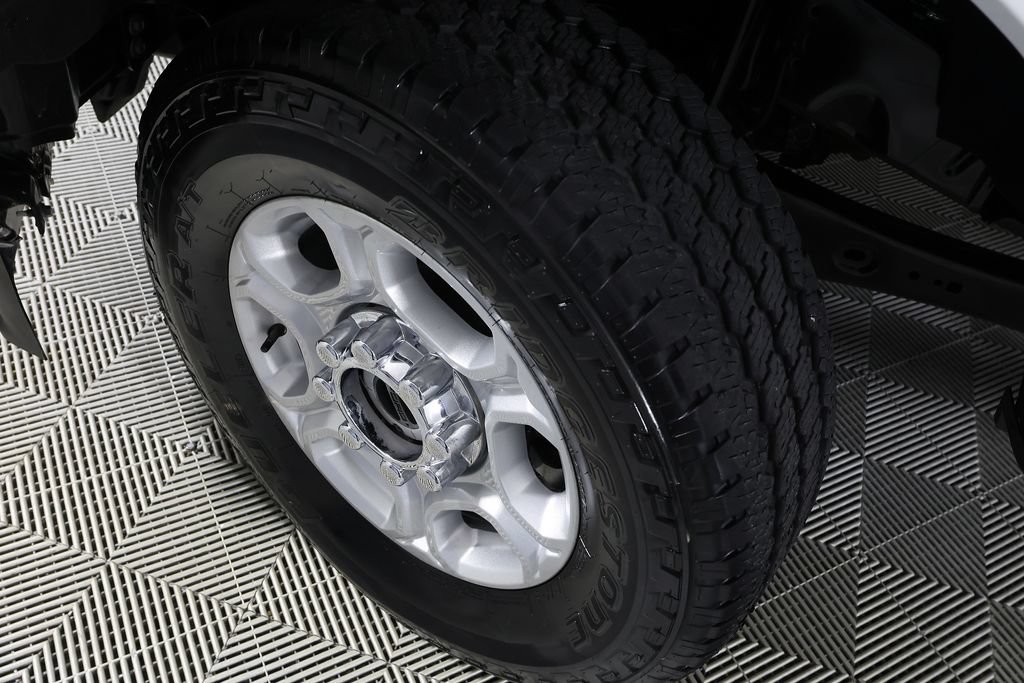 Used 2025 Ford F250 XLT w/ FX4 Off-Road Package AWD/4WD image 38