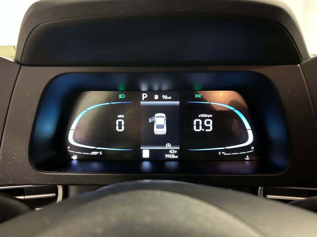 Used 2025 Hyundai Elantra SE image 14