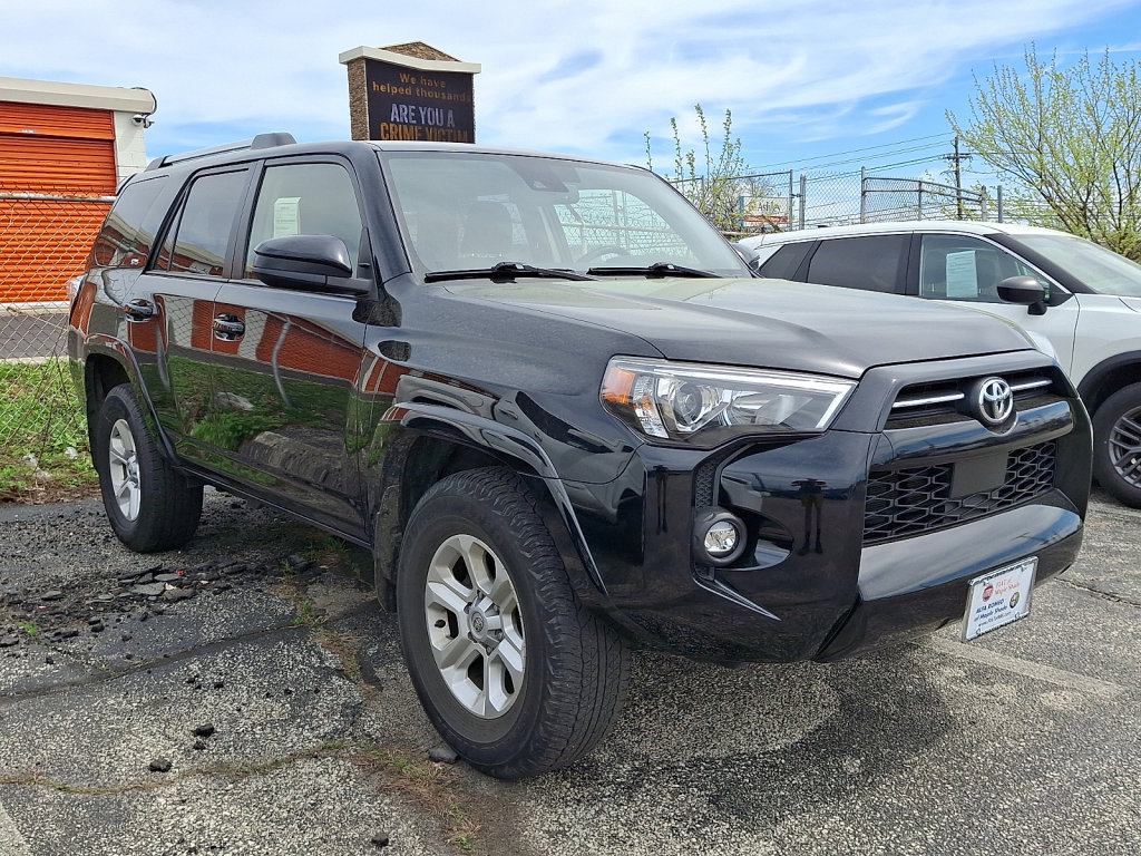 Used 2024 Toyota 4Runner SR5 RWD image 3