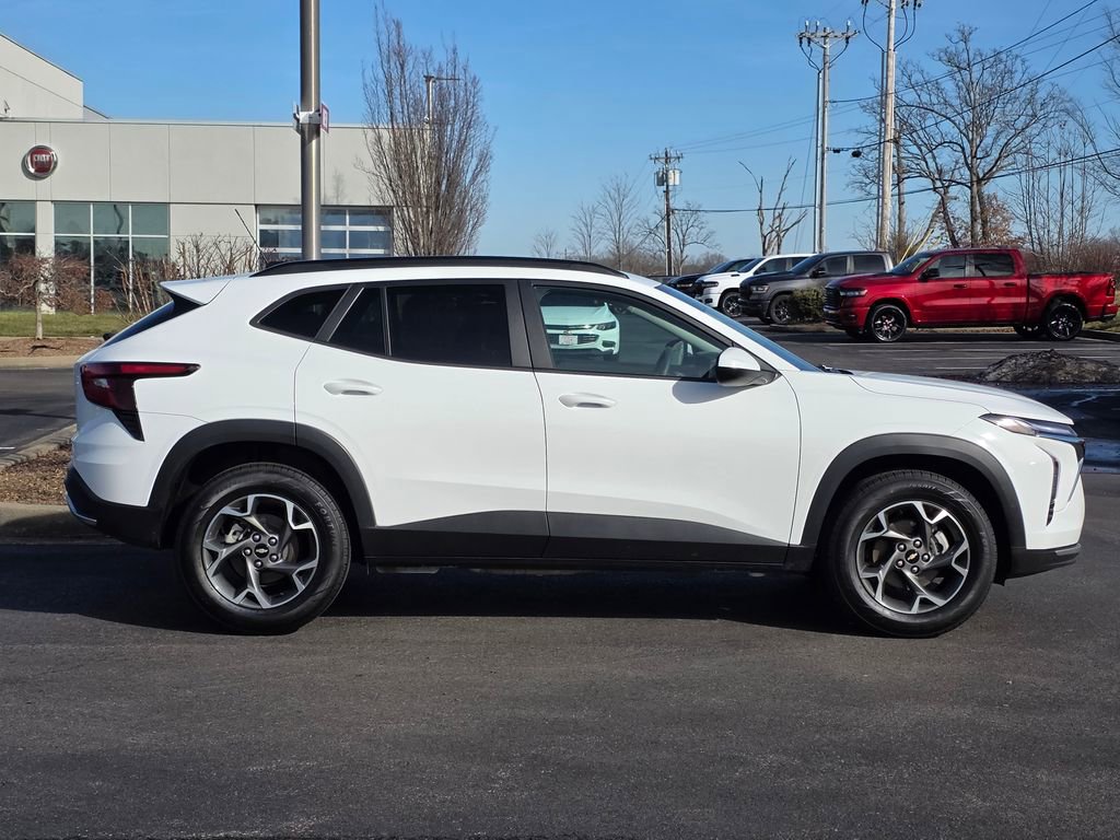 Used 2024 Chevrolet Trax LT image 4