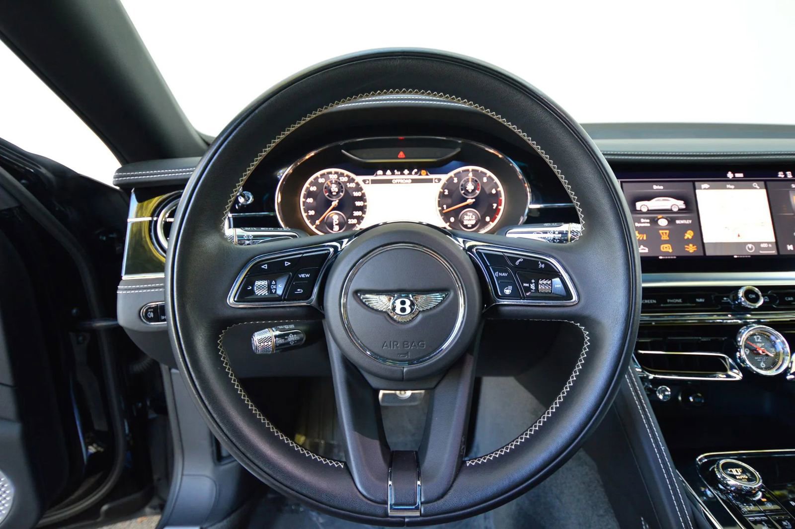 Used 2022 Bentley Flying Spur V8 image 36