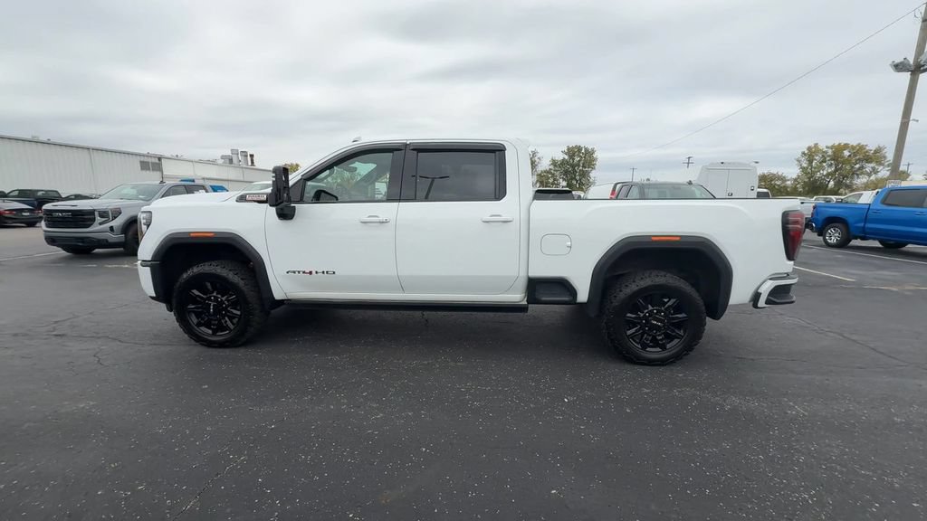 Used 2024 GMC Sierra 2500 AT4 w/ AT4 Premium Plus Package AWD/4WD image 5