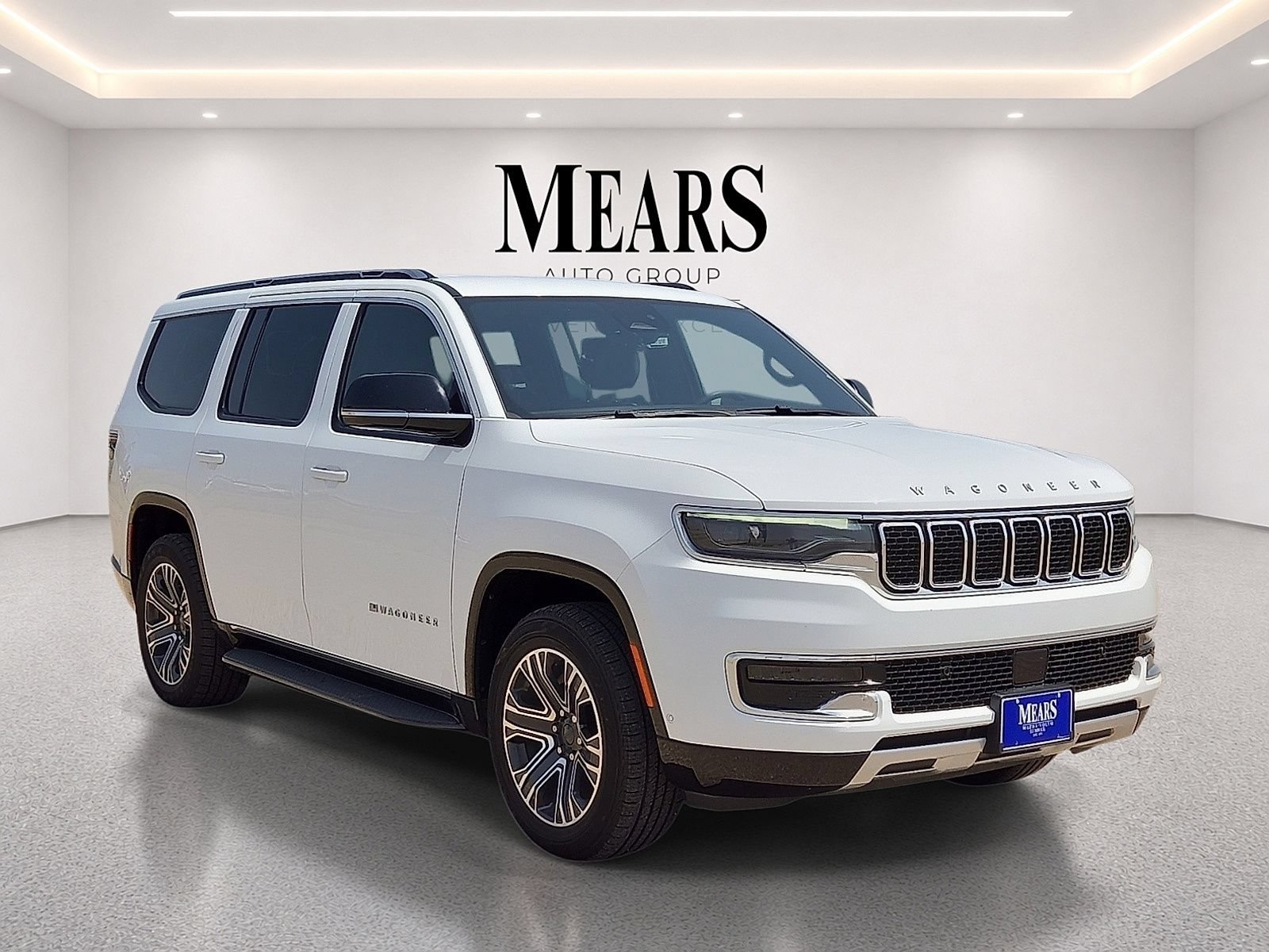 Used 2024 Jeep Wagoneer Series II w/ Flexible Seating Group RWD image 7