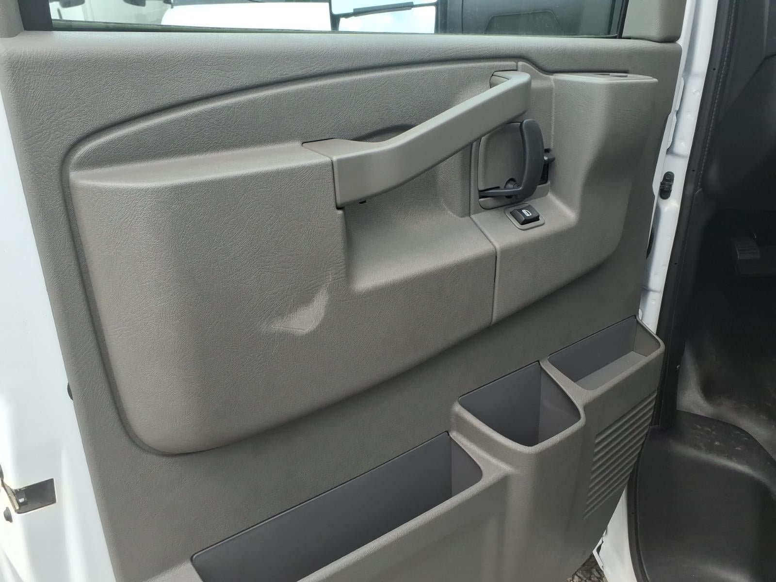 New 2026 Chevrolet Express 4500 w/ Power Convenience Package RWD image 8