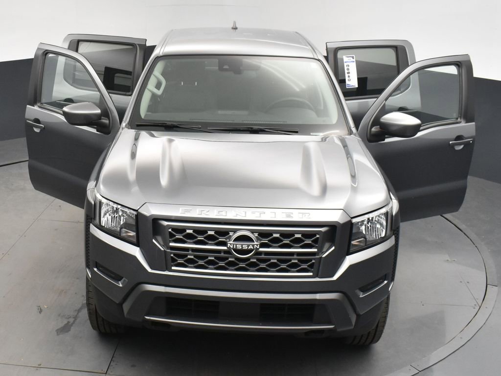 Used 2024 Nissan Frontier SV image 33