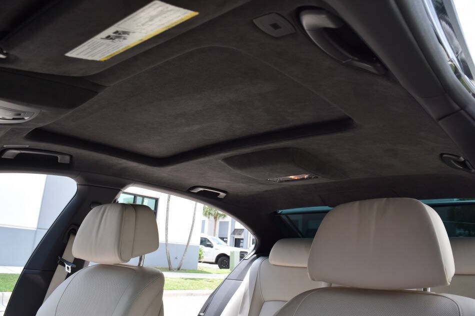 Used 2015 BMW 750i RWD image 79