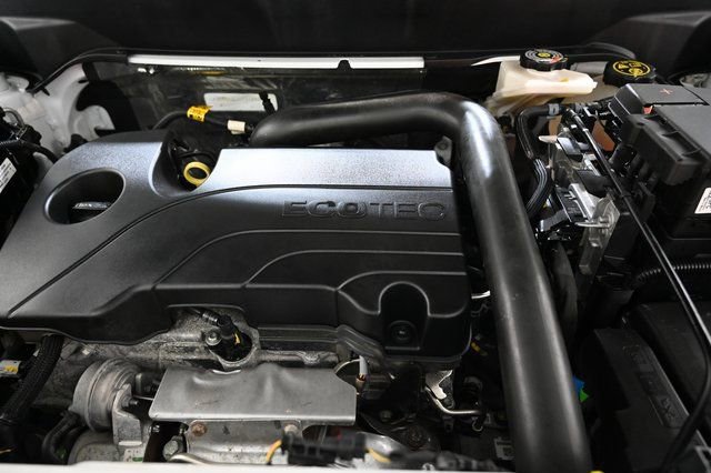 Used 2023 Chevrolet Equinox LT image 30