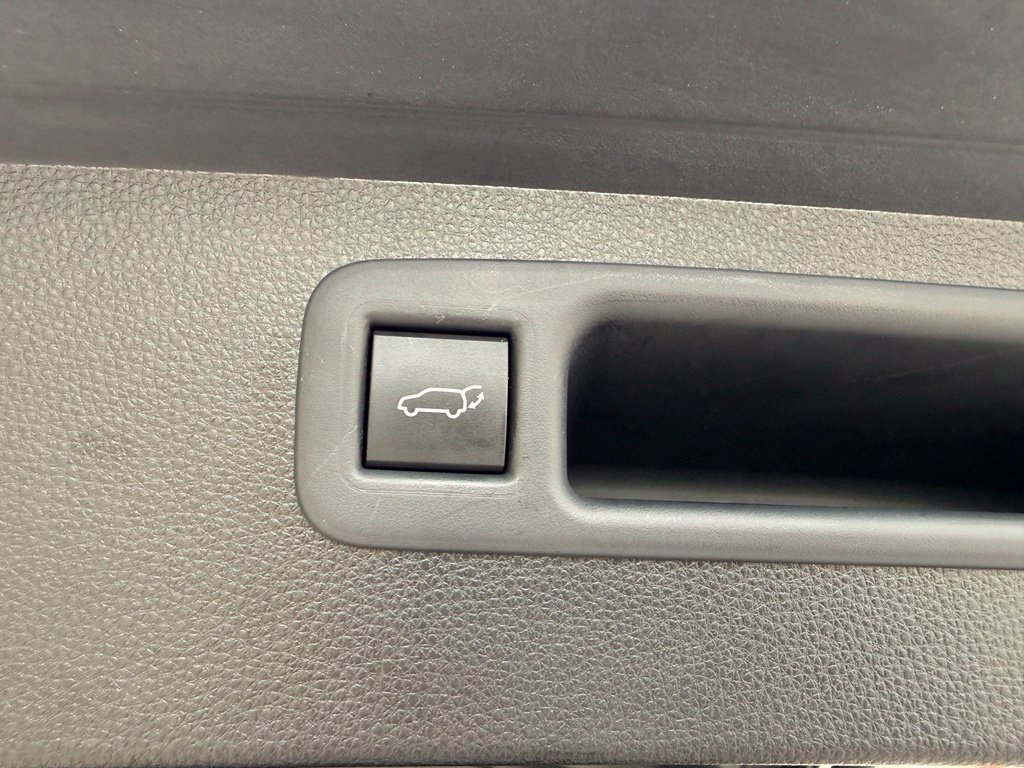 Used 2021 Toyota Highlander XSE AWD/4WD image 20