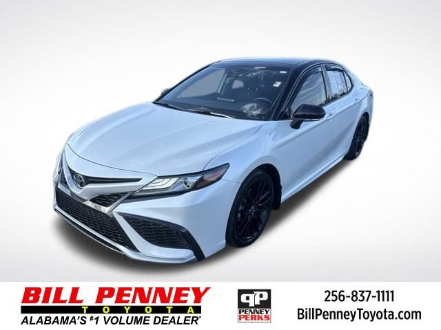 Used 2021 Toyota Camry XSE FWD image 1