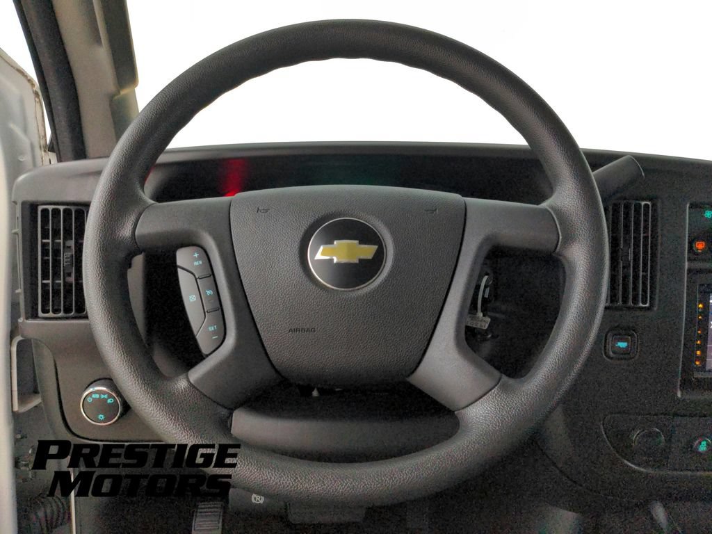 Used 2018 Chevrolet Express 3500 LT w/ LT Preferred Equipment Group RWD image 16