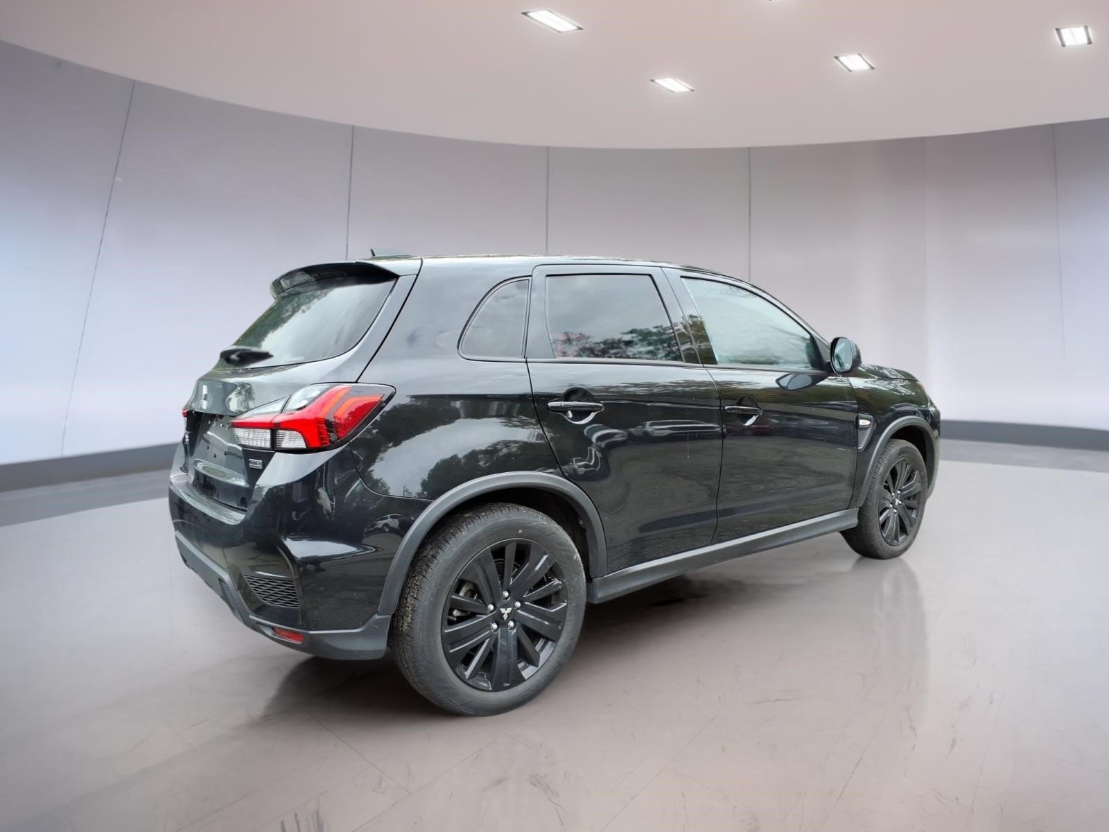 Used 2025 Mitsubishi Outlander Sport LE AWD/4WD image 4