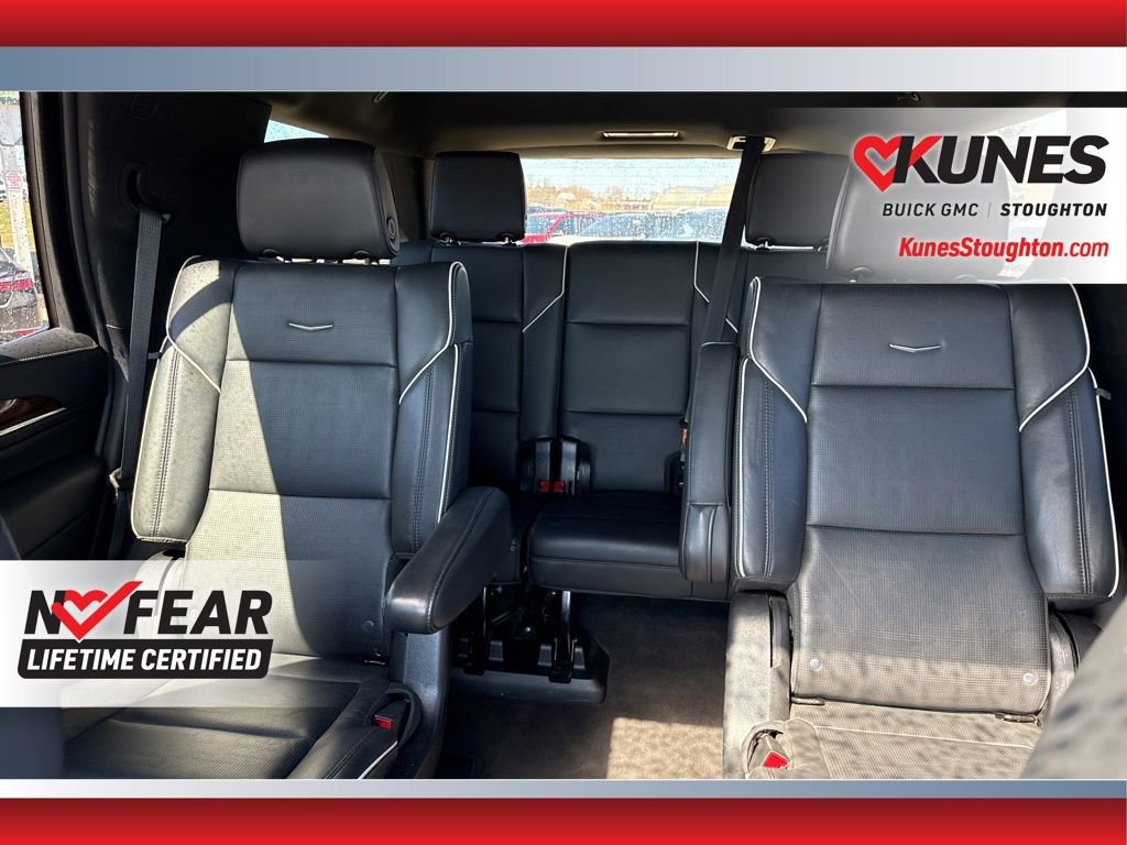 Used 2023 Cadillac Escalade Premium Luxury image 42