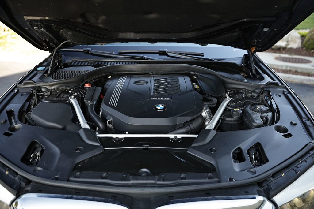 Used 2020 BMW 540i xDrive w/ Premium Package image 30