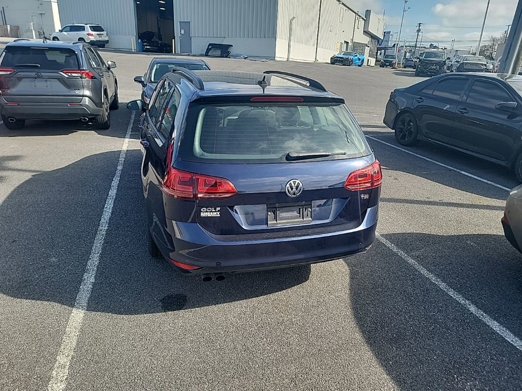 Used 2016 Volkswagen Golf S image 7