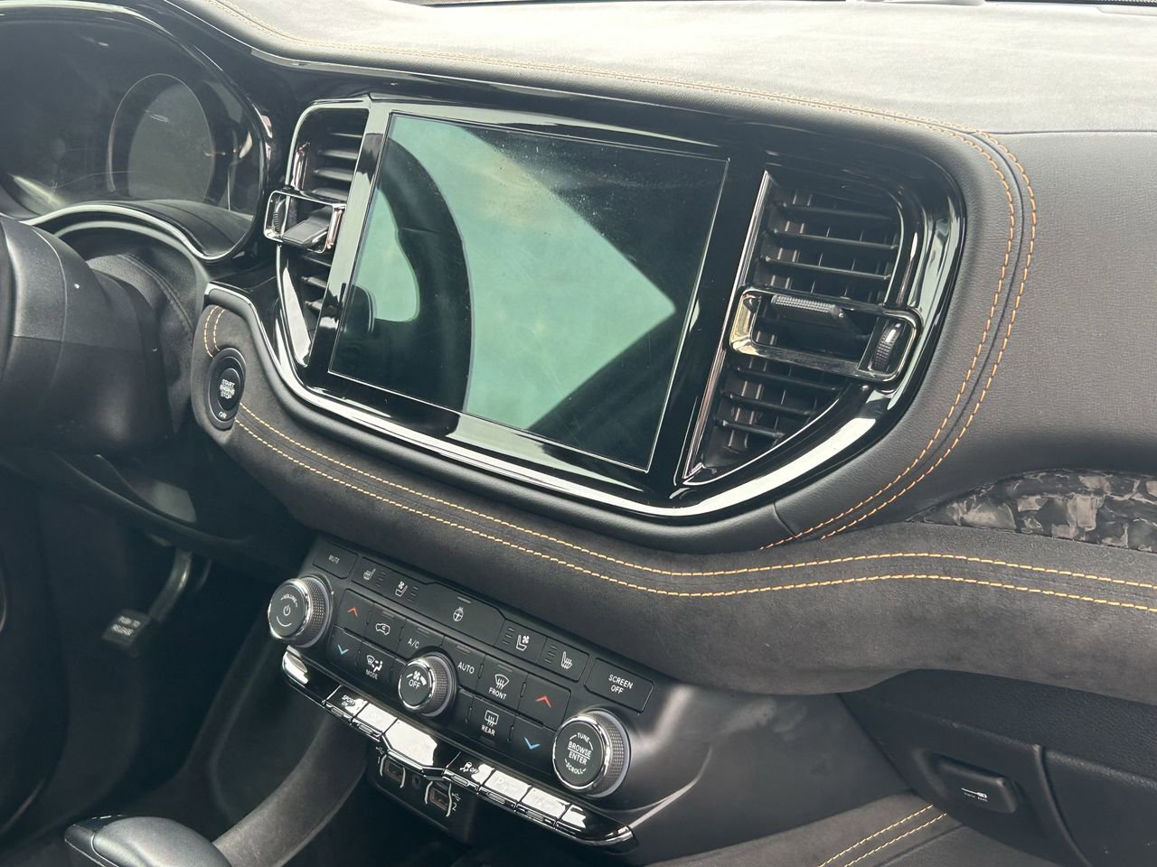 Used 2022 Dodge Durango R/T w/ Hemi Orange Plus Package image 10