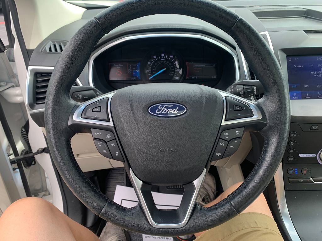 Used 2020 Ford Edge Titanium w/ Equipment Group 301A FWD image 10