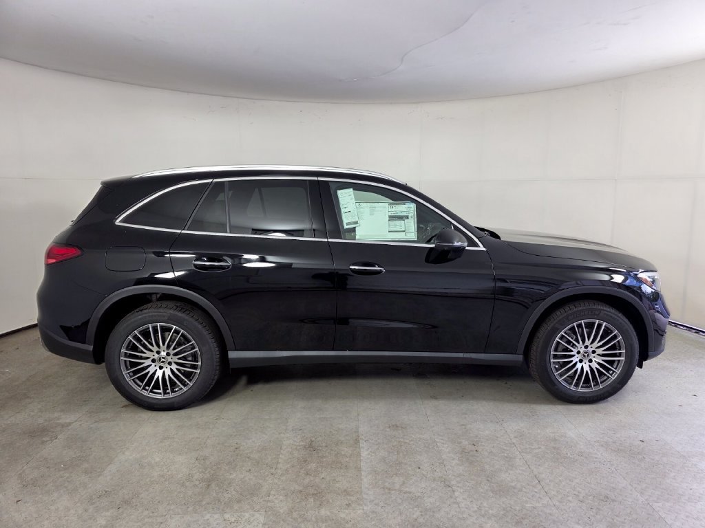New 2027 Mercedes-Benz GLC 300 4MATIC image 3