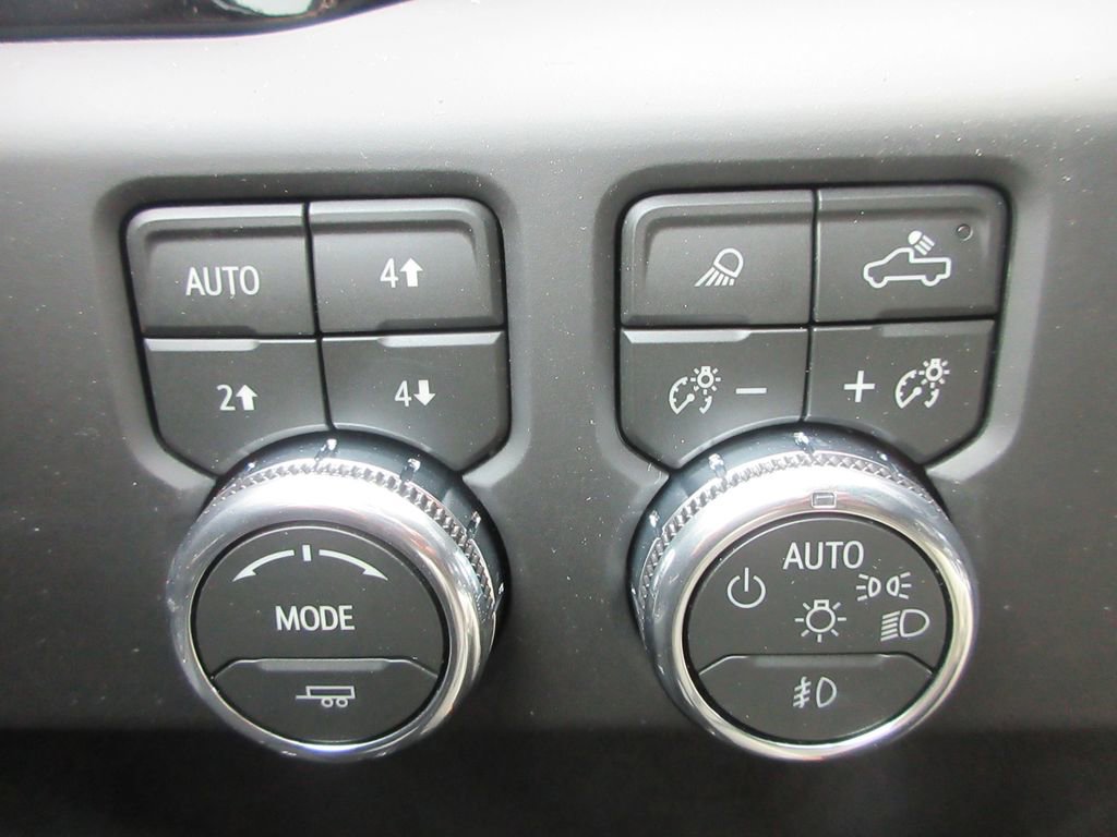 New 2026 GMC Sierra 1500 AT4 w/ AT4 Premium Package image 17