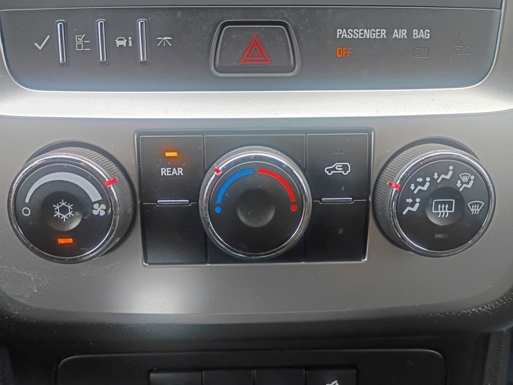 Used 2015 GMC Acadia SLE image 4