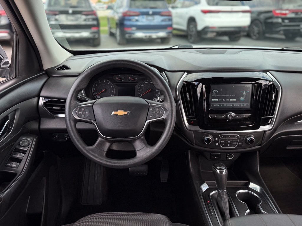 Used 2019 Chevrolet Traverse LS w/ LPO, Blackout Package FWD image 5