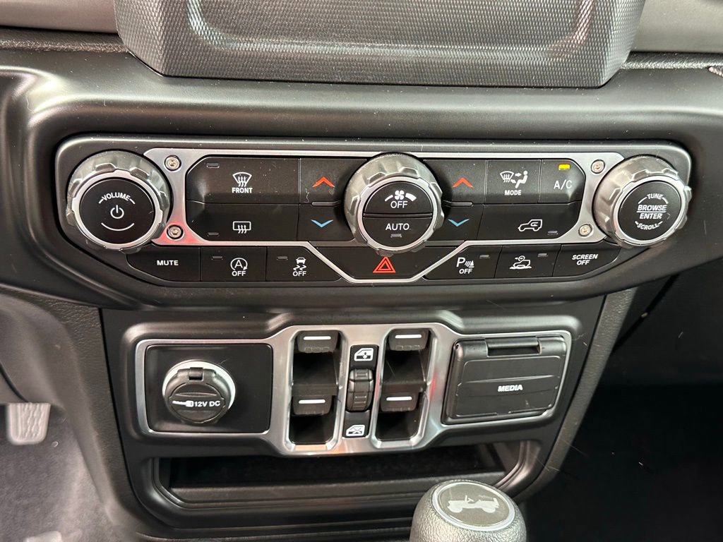 Used 2021 Jeep Wrangler Unlimited Sport image 29