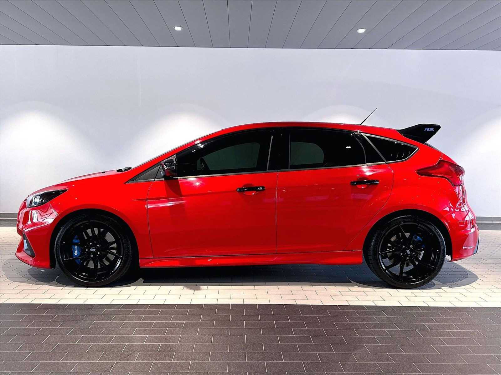 Used 2018 Ford Focus RS AWD/4WD image 2