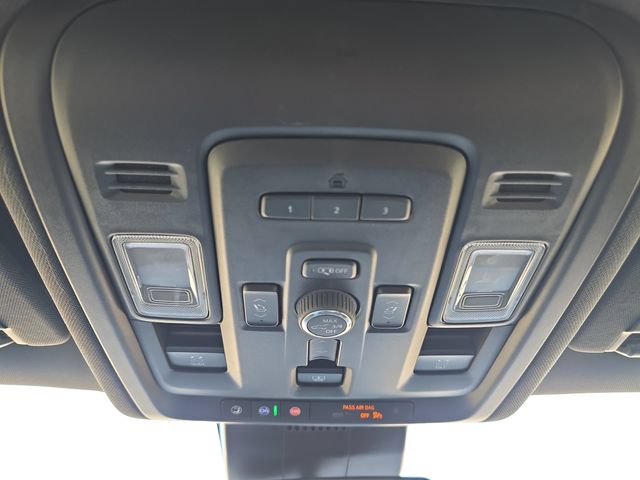 Used 2024 Chevrolet Tahoe Z71 w/ Luxury Package AWD/4WD image 24