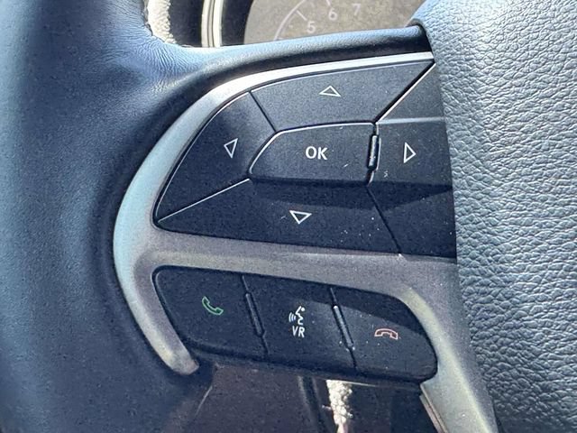 Used 2021 Jeep Grand Cherokee Laredo X RWD image 24