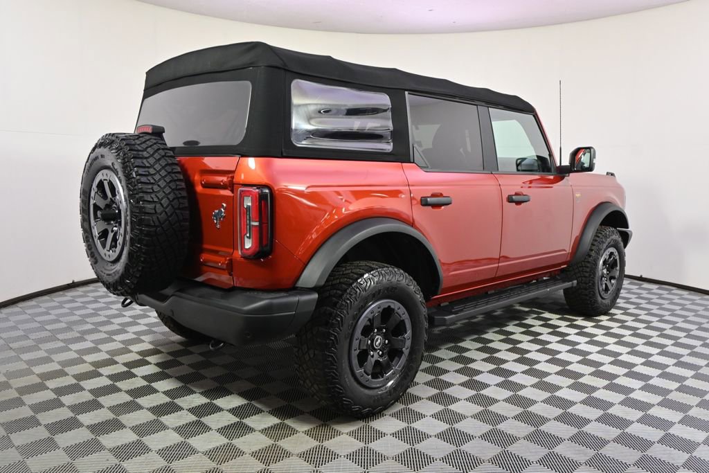 Used 2022 Ford Bronco Badlands image 7