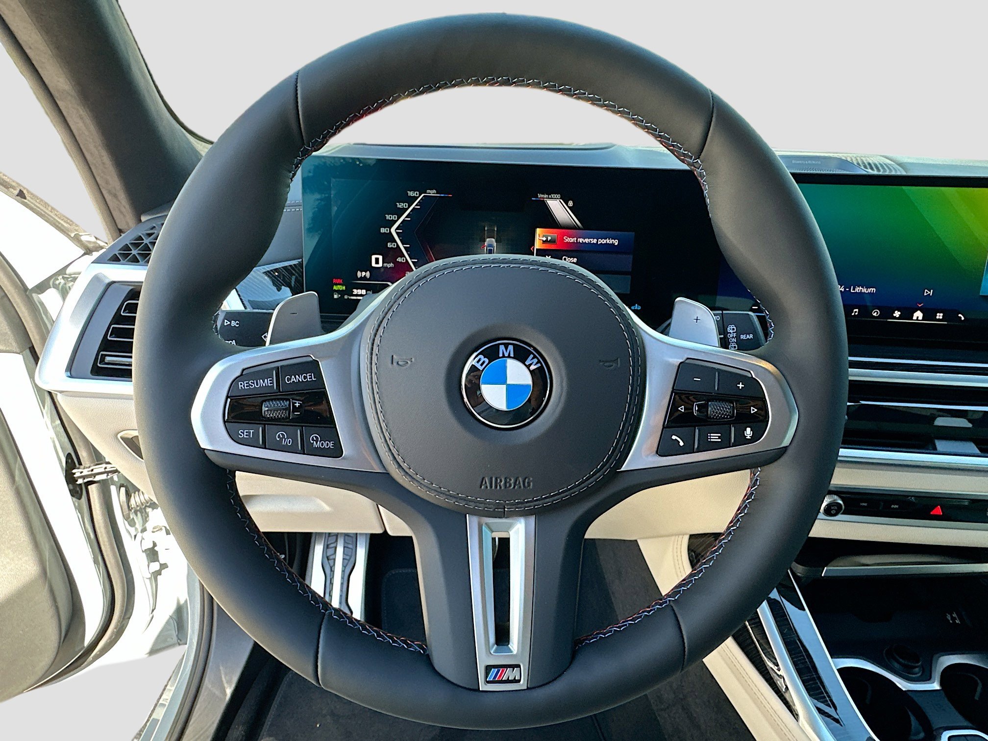 New 2026 BMW X7 M60i image 8