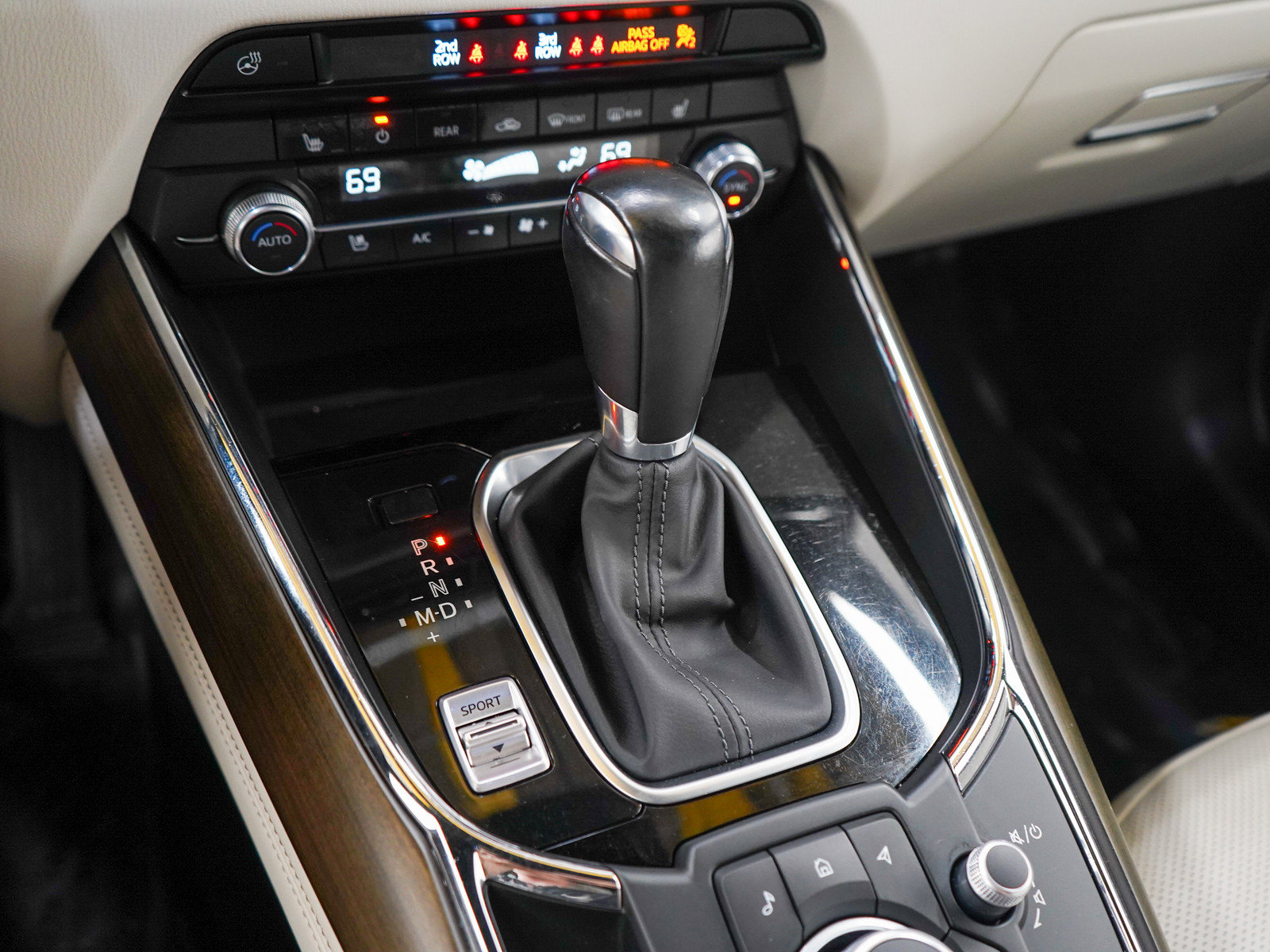 Used 2023 MAZDA CX-9 Signature AWD/4WD image 24