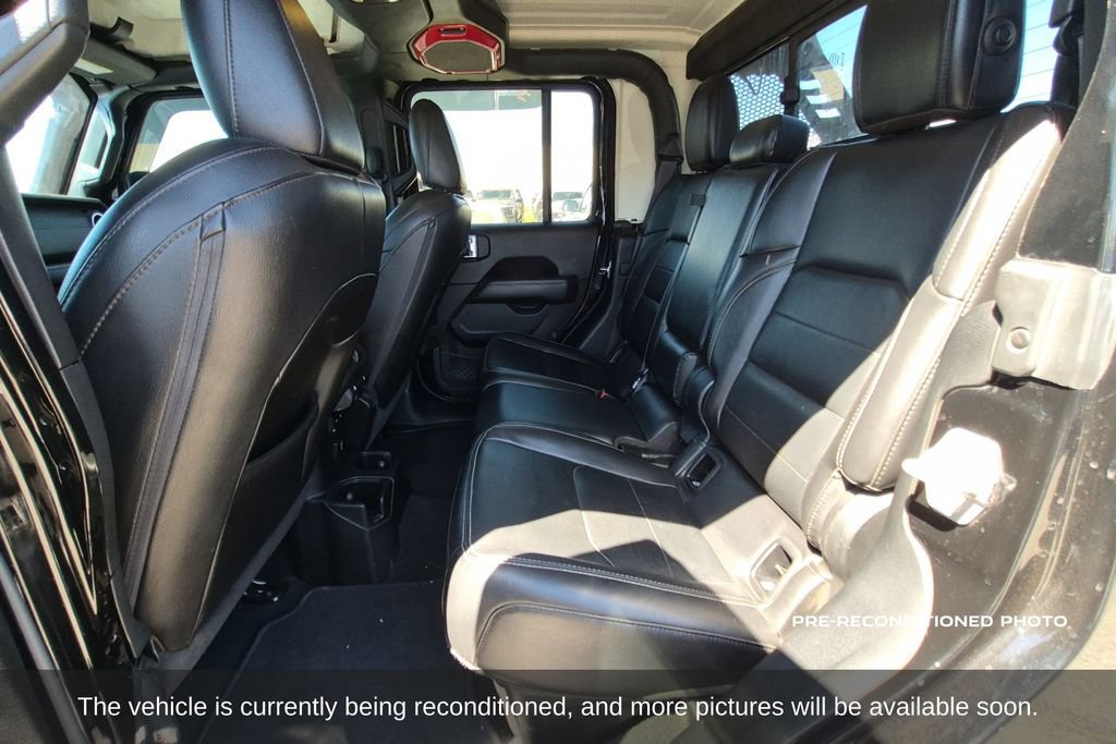 Used 2020 Jeep Gladiator Overland AWD/4WD image 12