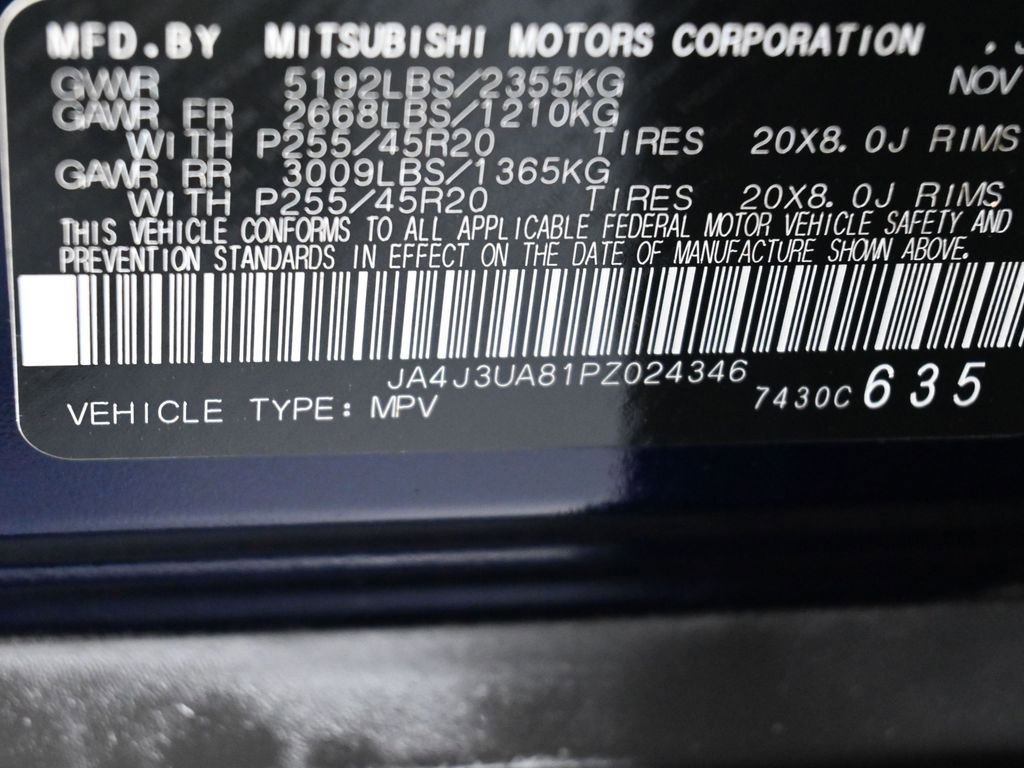 Used 2023 Mitsubishi Outlander SE image 17