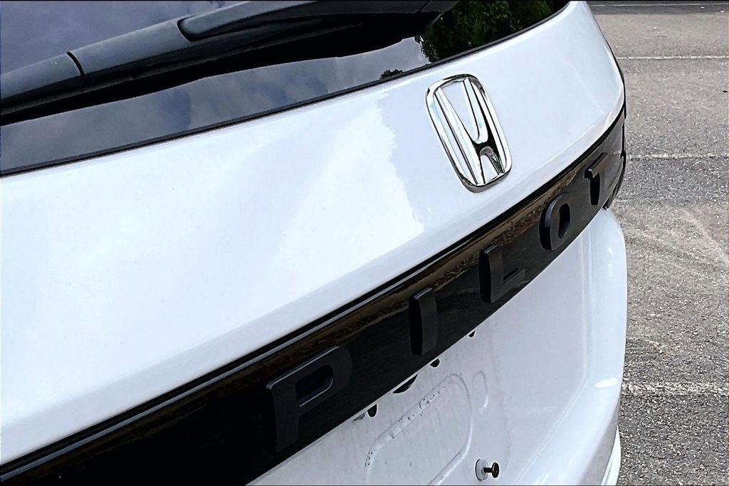 Used 2025 Honda Pilot EX-L image 23