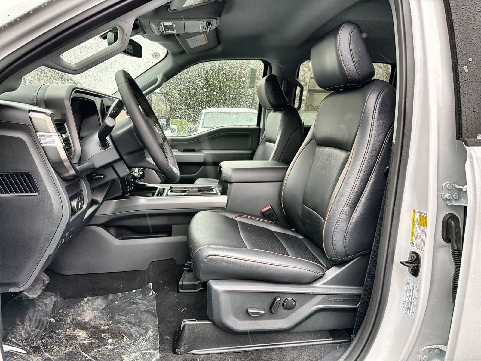 New 2026 Ford F250 Lariat w/ FX4 Off-Road Package image 19